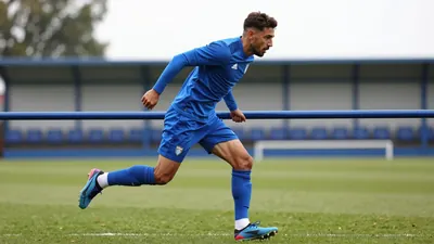 Solihull Moors have signed veteran striker Elias Kachunga on a free transfer until 9 January to strengthen their forward line