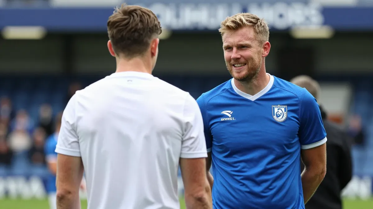Defender Craig Farquhar has moved on an initial one-month loan from Barnet FC to National League club Solihull Moors...